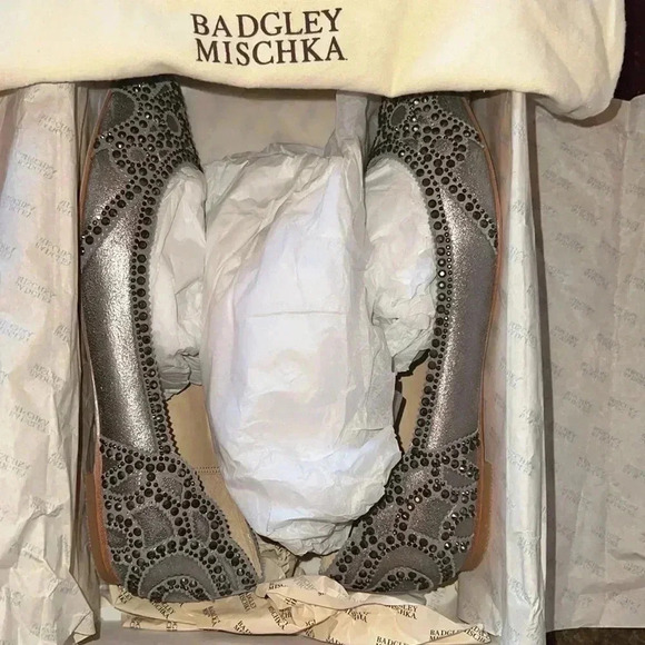 Badgley Mischka Women's Gigi Pointed Toe Jeweled Ivory Ballet Flats 7.5 - Picture 10 of 14